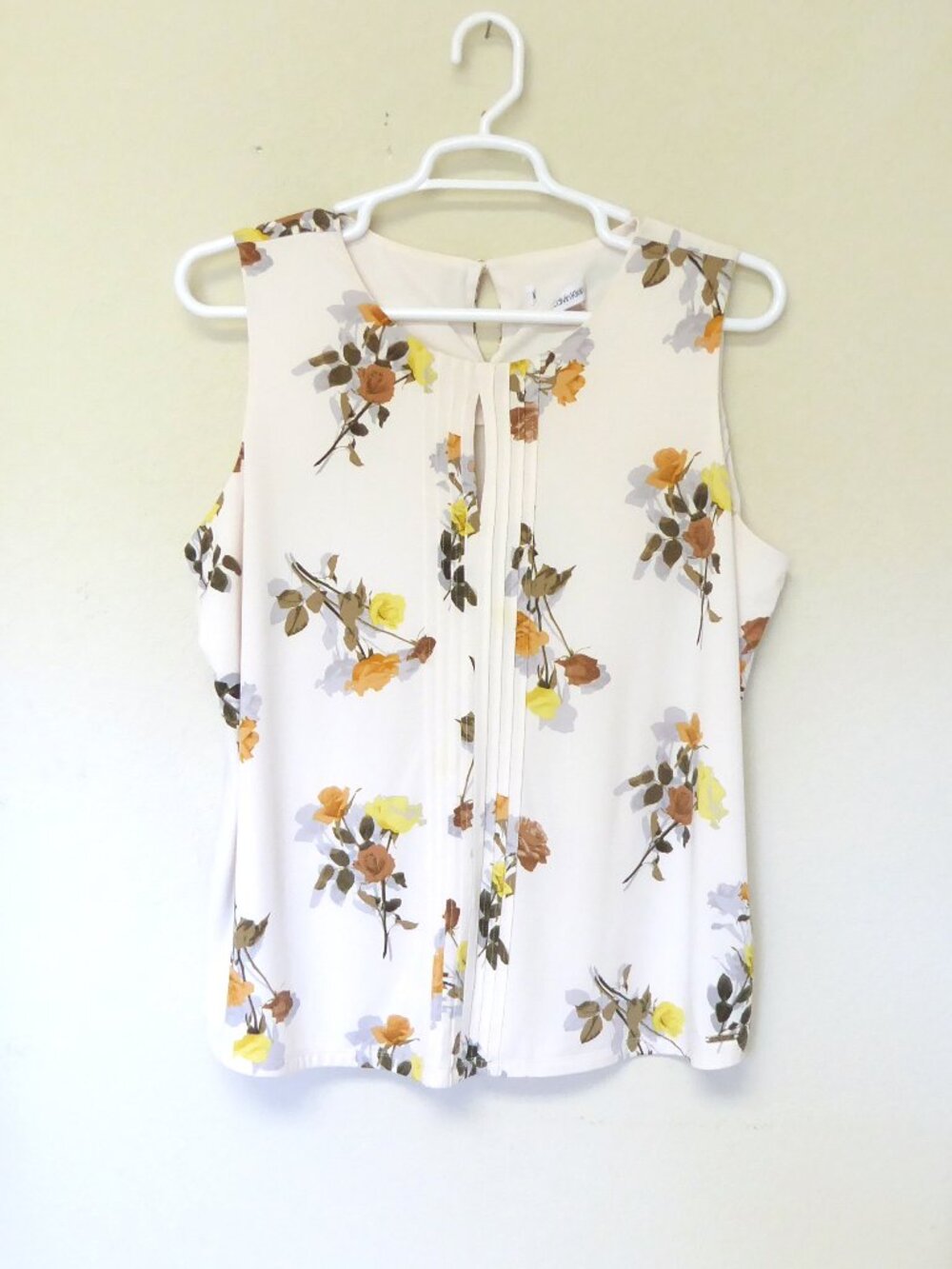 Calvin Klein cream gray yellow brown roses floral pleated tank top size 1X